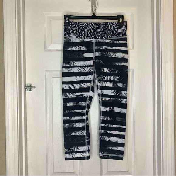 Lululemon Wunder Under Crop II,Shady Palms/Banana Leaf/Gingham Black,White SZ 4 - Picture 2 of 8